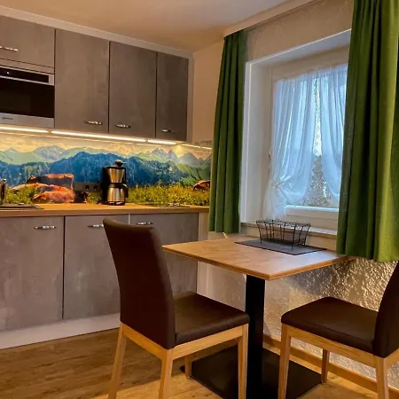 Apartment Alpentraum - Gästehaus Sebastian Oberstdorf